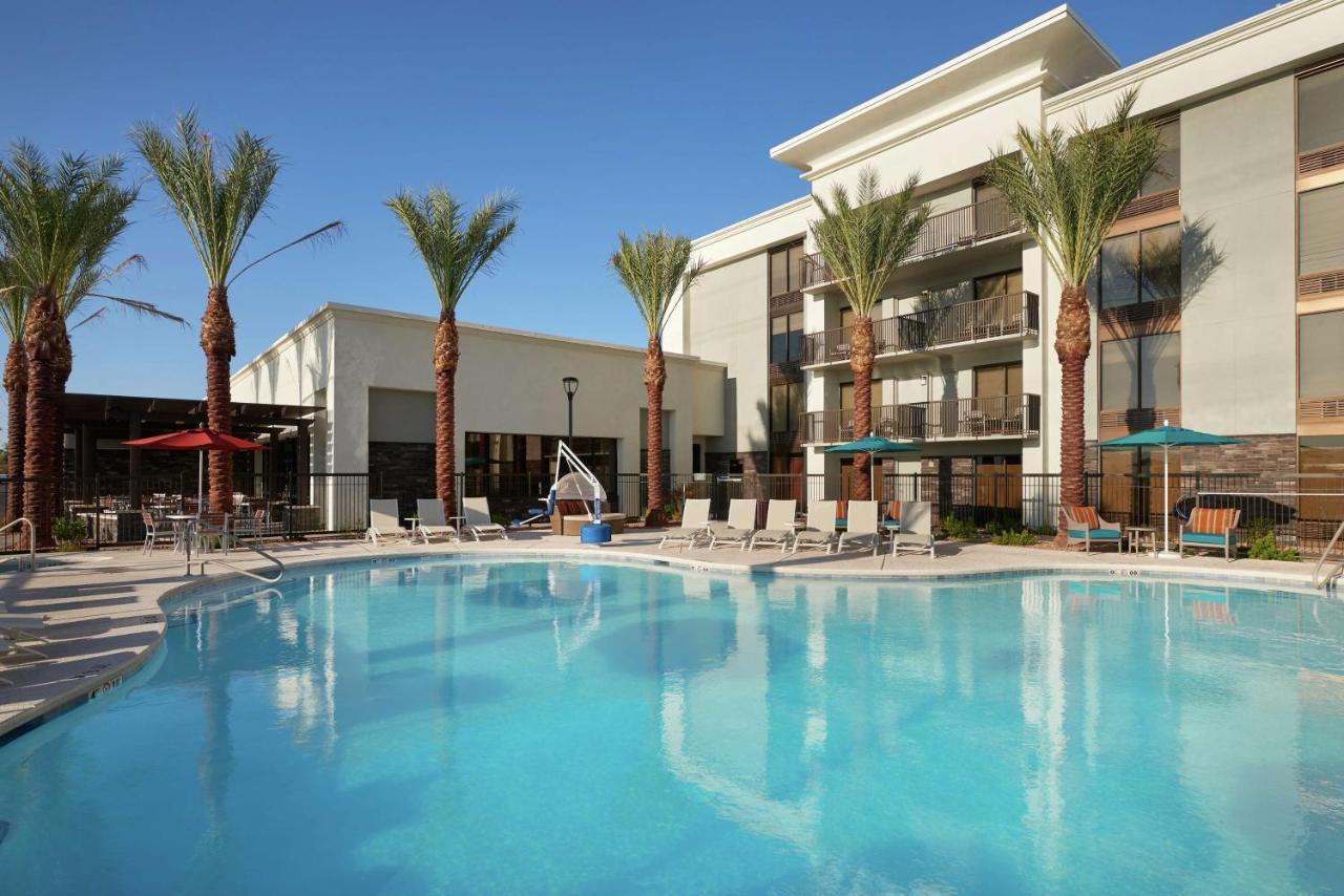 Hampton Inn Lake Havasu City Exterior foto